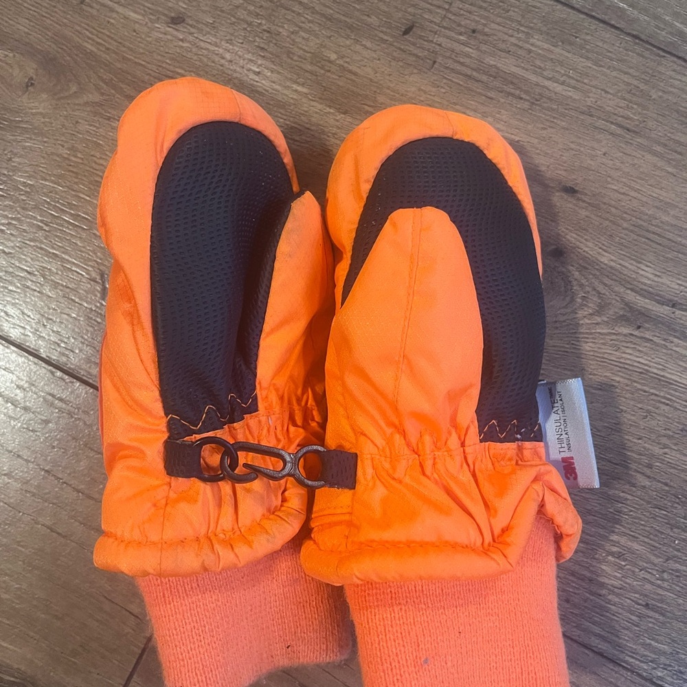 3M Thinsulate Kids' Orange Mittens